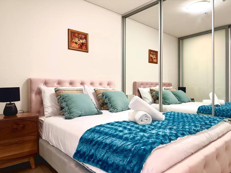 Airbnb - Burwood - Walk To Station - 2 Beds Apt Sydney