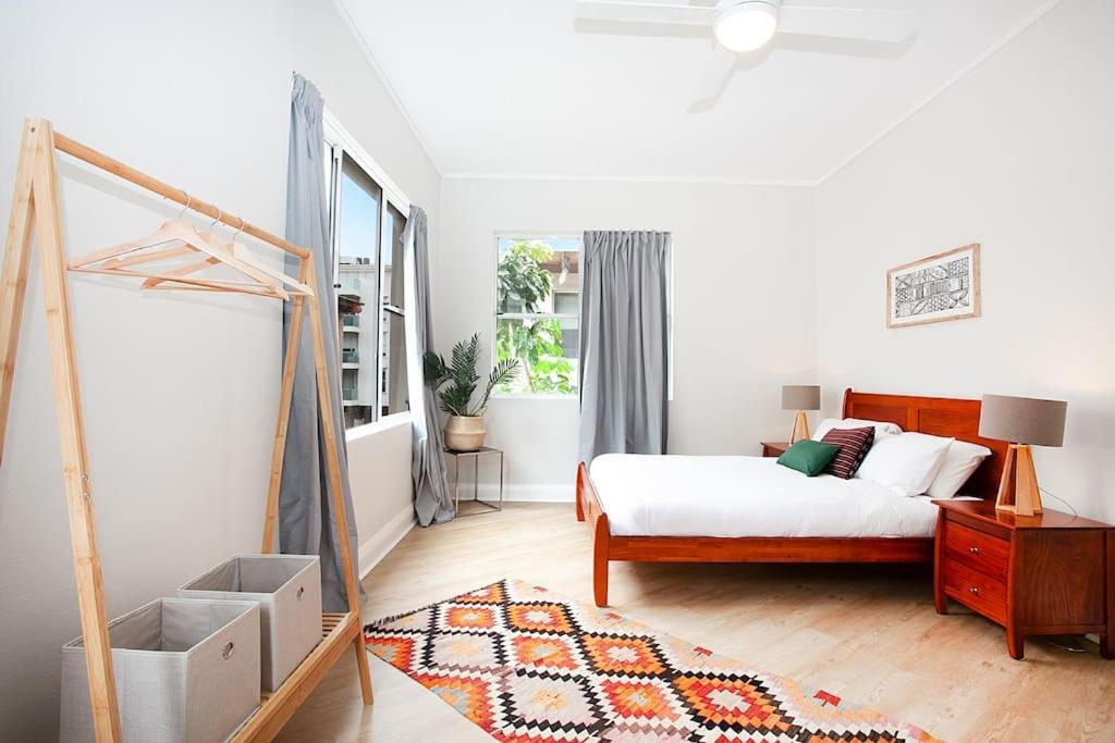 Apartment Large 4 Bed Beachside Haven 50m To Bondi Sydney