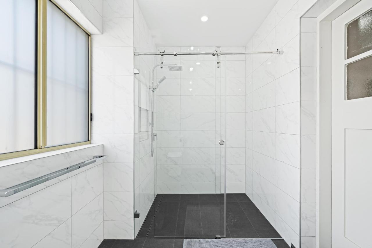 Burwood Newly Renovated 2 Bed 2 Bath Free Private Parking Big