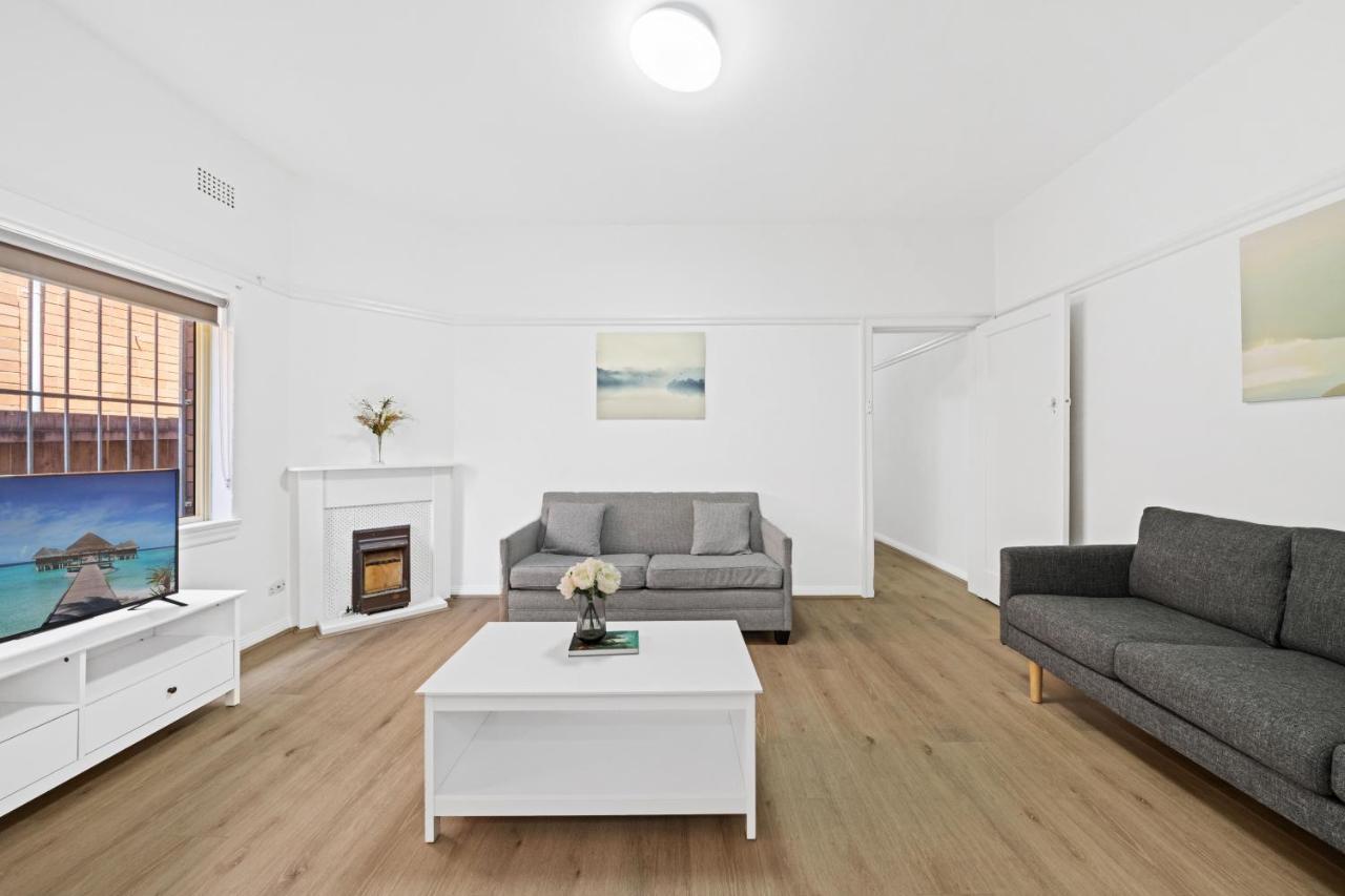 Burwood Newly Renovated 2 Bed 2 Bath Free Private Parking Big
