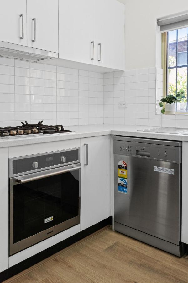 Burwood Newly Renovated 2 Bed 2 Bath Free Private Parking Big