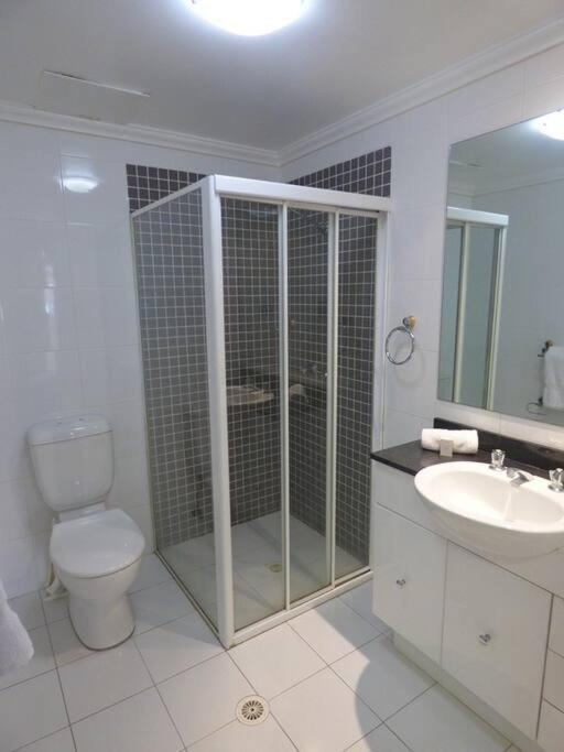 Buchn - 2br In Balmain With Pool & Gym Facilities * Sydney