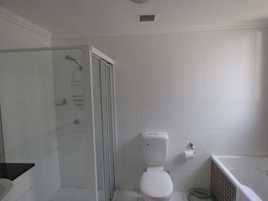 Apartment Buchn - 2br In Balmain With Pool & Gym Facilities