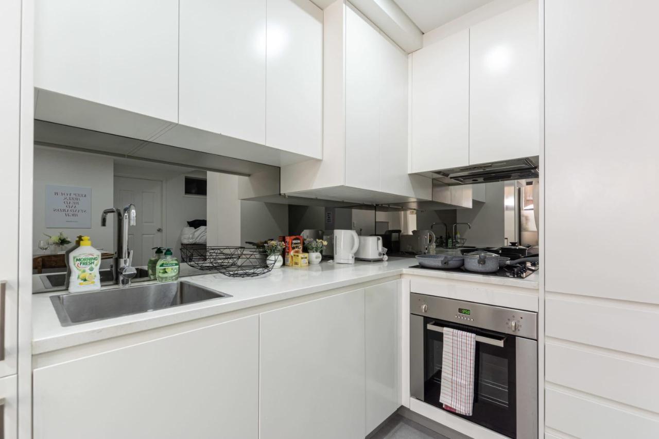 Apartment 2 Bd With Large Courtyard Near The Star Casino Sydney