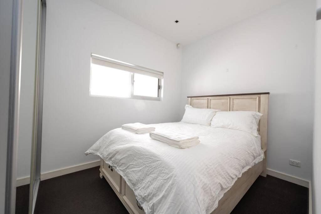 Eggie's Nest - Luxury 1 Bedroom Apartment