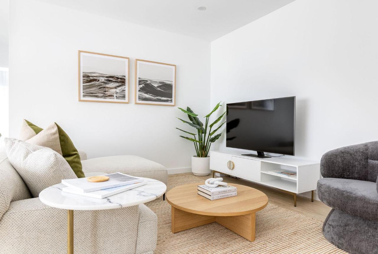 Kahlo Bondi - Luxury Escape - 2 Bedroom Furnished Apartment Sydney