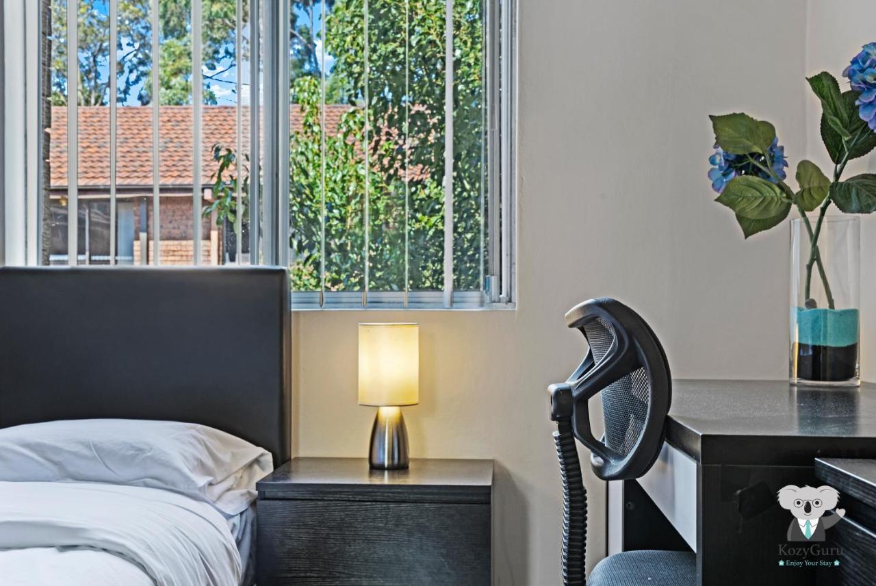 Kozyguru / Westmead / 2 Bed Unit + Free Parking / Walk To Westmead Hospital / Nwe022 * Sydney