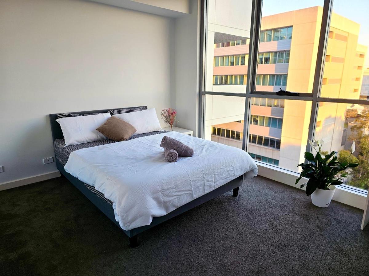 Master In Mascot Near Airport & Cbd *