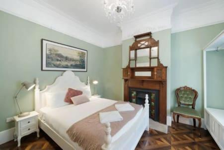 Holiday home The East-redfern Mansion On Chelsea Sydney