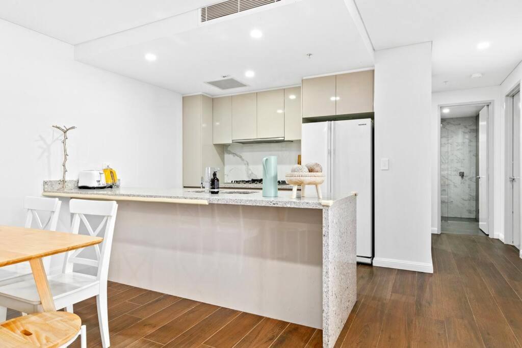 Four Bedroom With Facilities In Olympic Park * Sidney