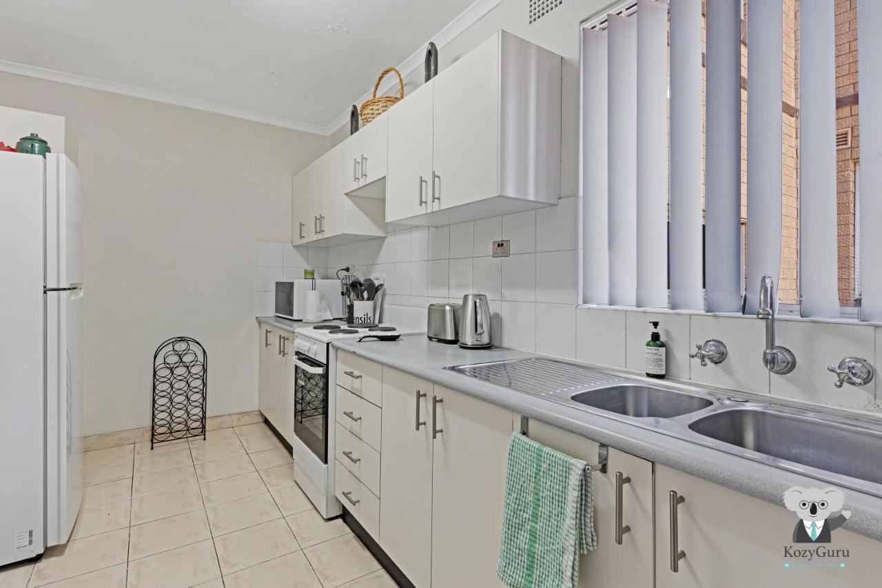 Kozyguru / Westmead / 2 Bed Unit + Free Parking / Walk To Westmead Hospital / Nwe022 Apartment