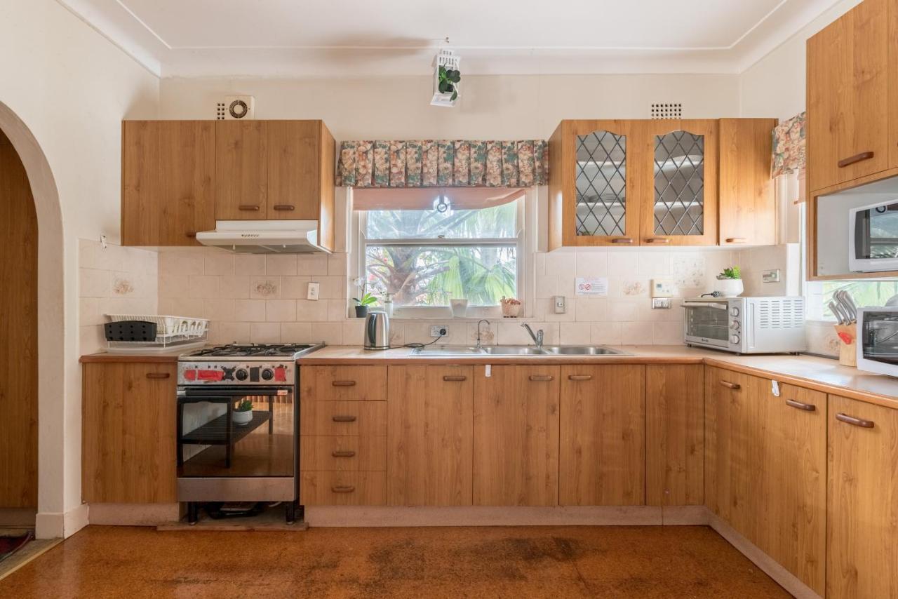 Rustic Private In Waterfront Beach Retreat 2 - Sharehouse Holiday home *
