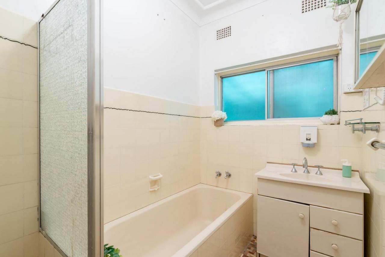 Rustic Private In Waterfront Beach Retreat 9 - Sharehouse * Sydney