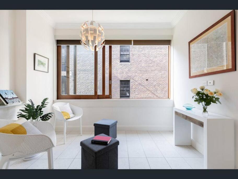 Stylish In The Heart Of Potts Point Apartment Sydney