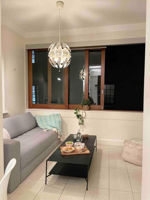 Stylish In The Heart Of Potts Point Apartment