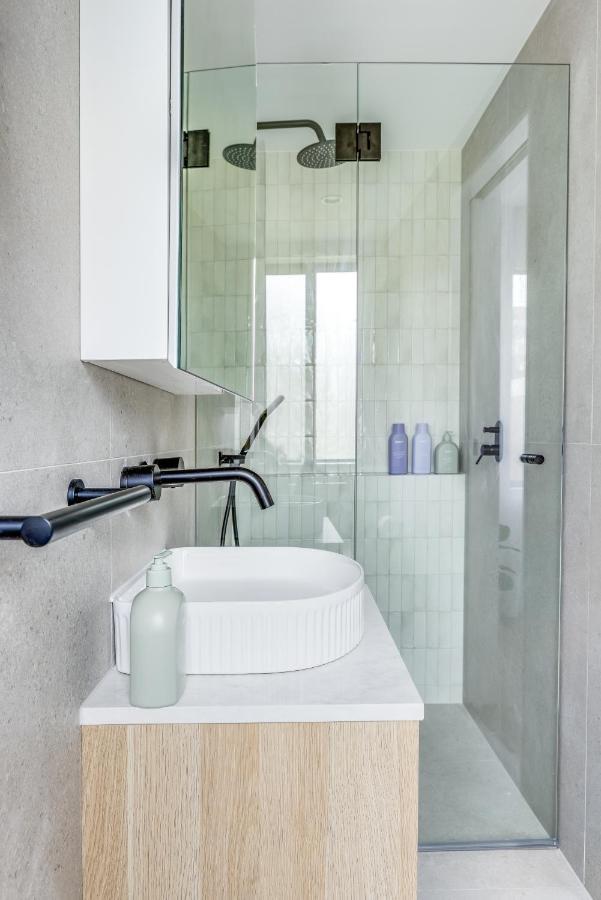 Kahlo Bondi - Luxury Escape - 1 Bedroom Furnished Apartment *