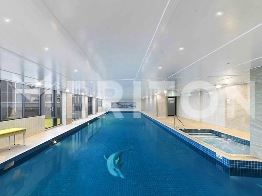 Four Bedroom With Facilities In Olympic Park *