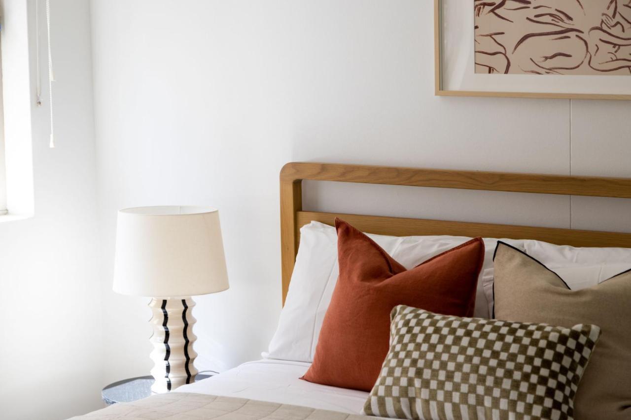 Apartment Kahlo Alexandria - Stylish 2 Bdrm Walk To Train