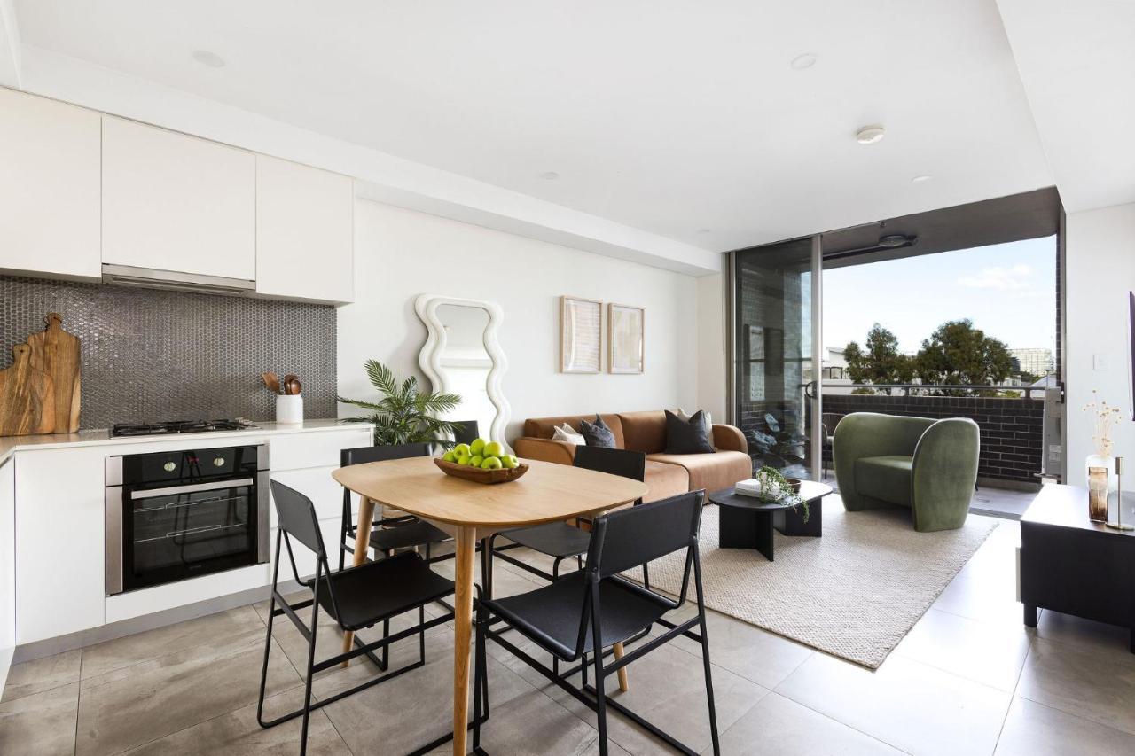 Kahlo Alexandria - Stylish 2 Bdrm Walk To Train Sydney