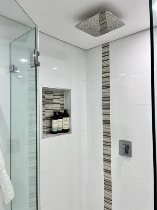 Bondi Waves Beachfront Apartment