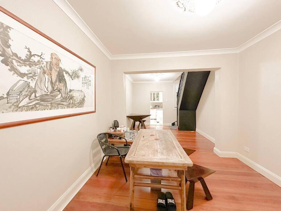 Pyrnmont Terrace & Townhouse * Sydney
