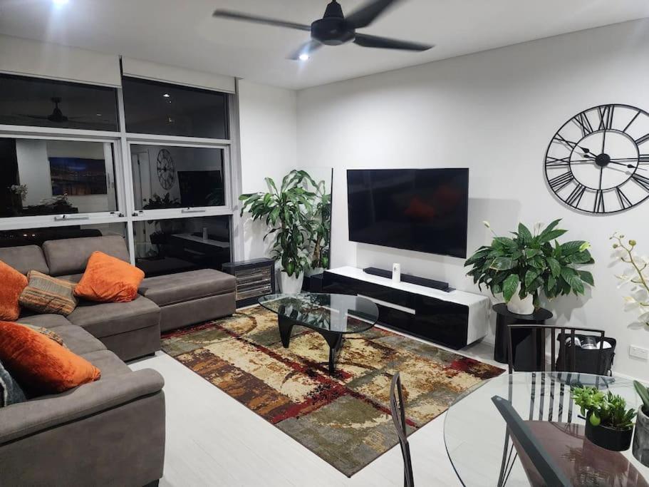Bondi Junction Beauty * Sydney