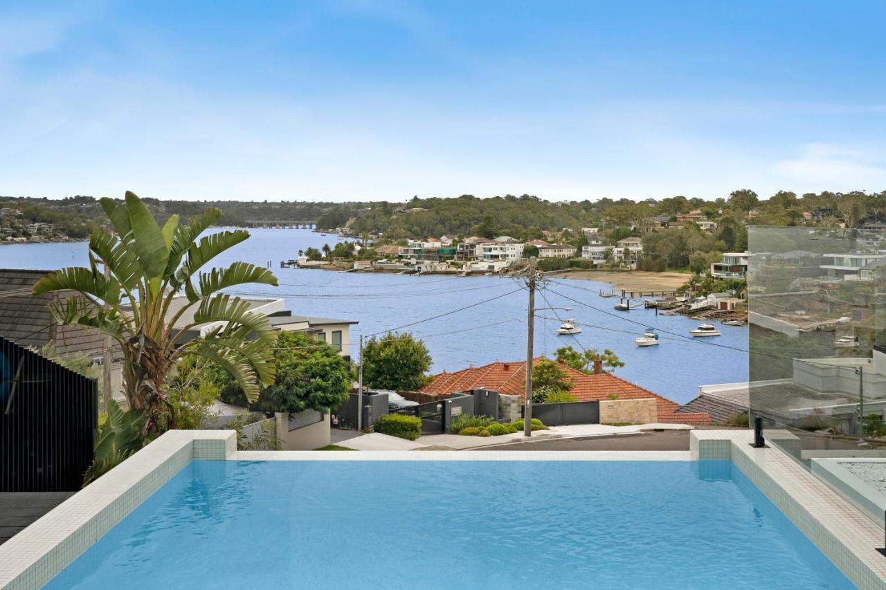 Luxury Waterside *