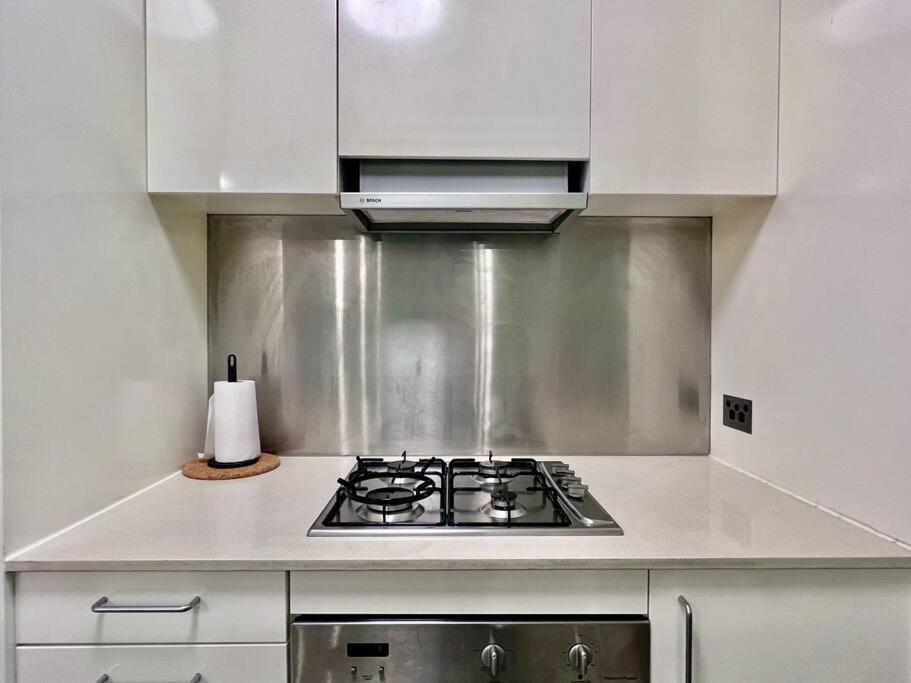 Apartamento Spacious Terraced Style In Zetland *