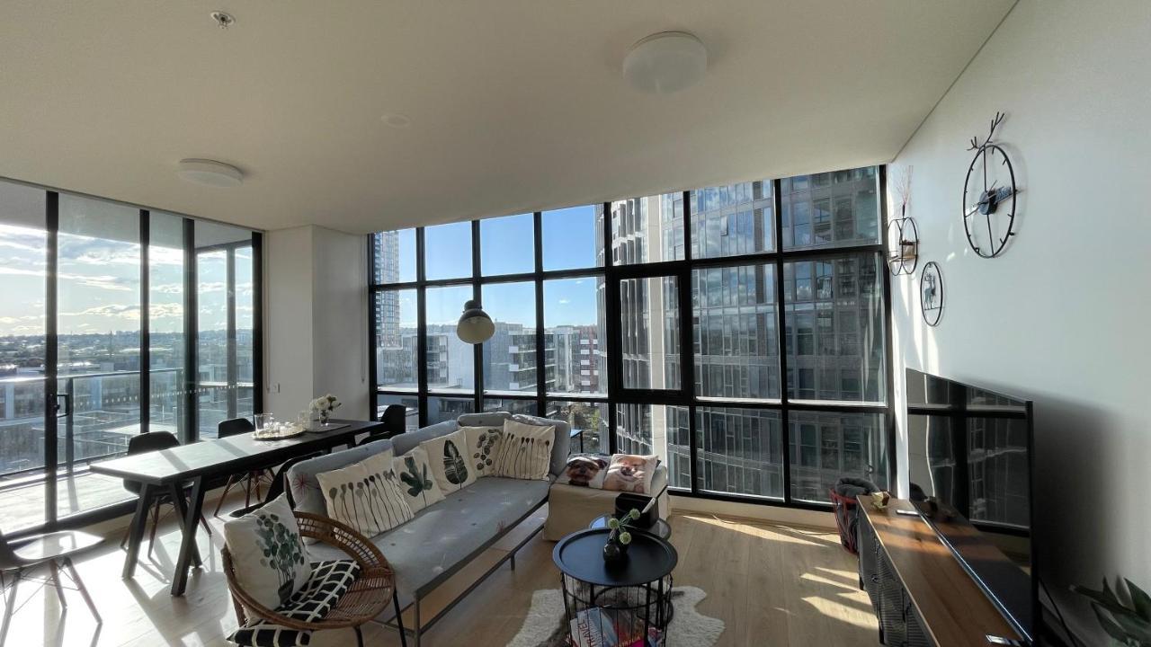 Wentworth Point Oversized Balcony View *