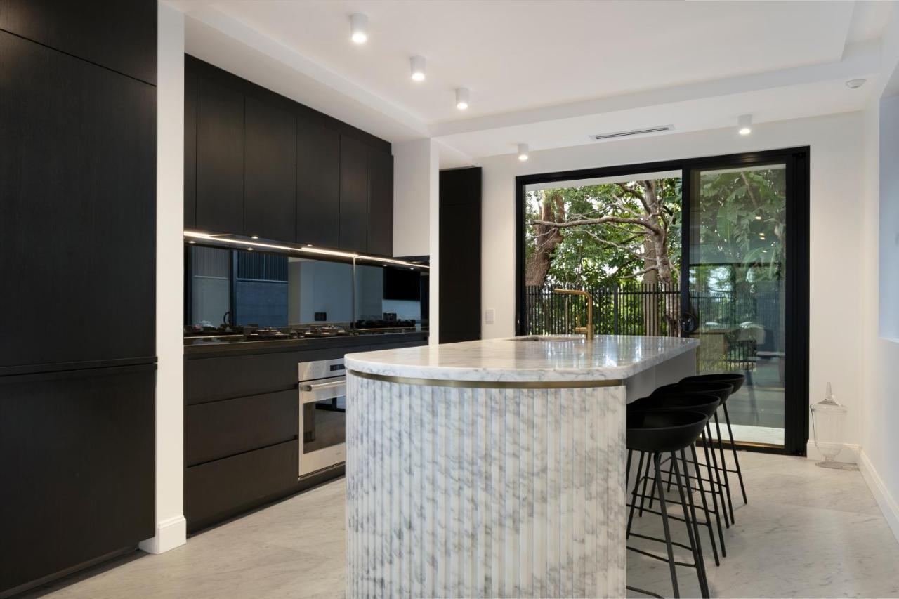Luxury Waterside