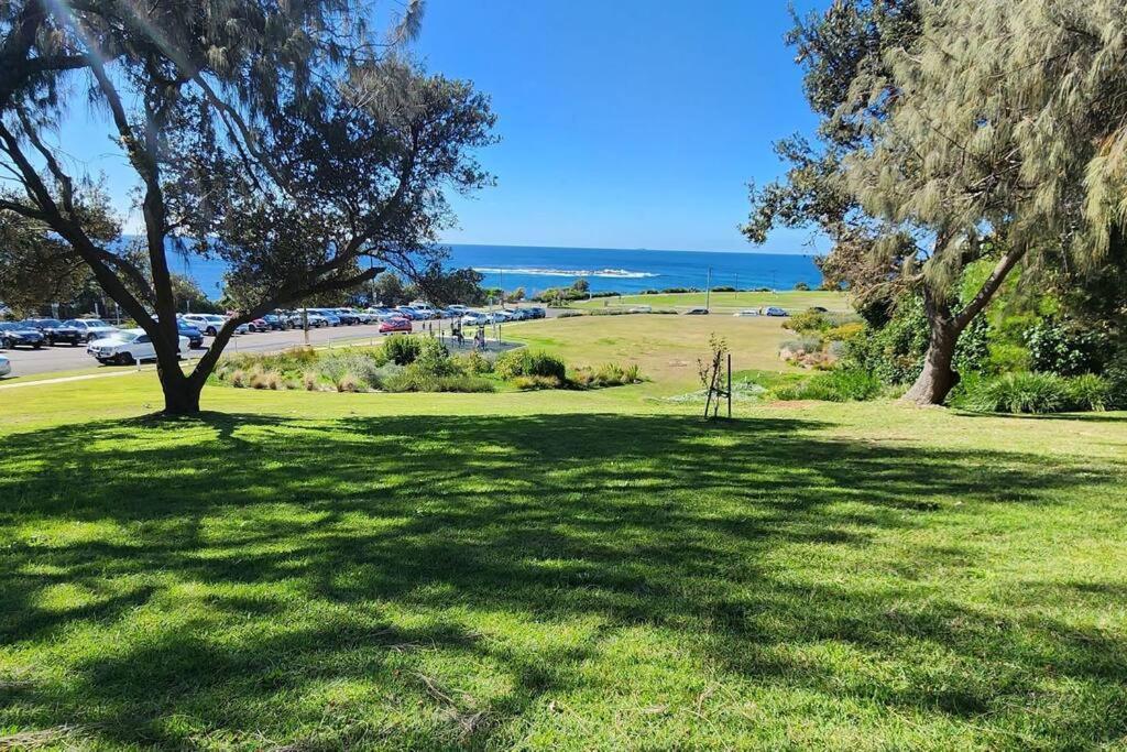 Watch The Sunrise Over Coogee 2 Bedrooms+garage Sydney