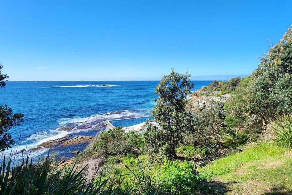 Watch The Sunrise Over Coogee 2 Bedrooms+garage Apartment Sydney