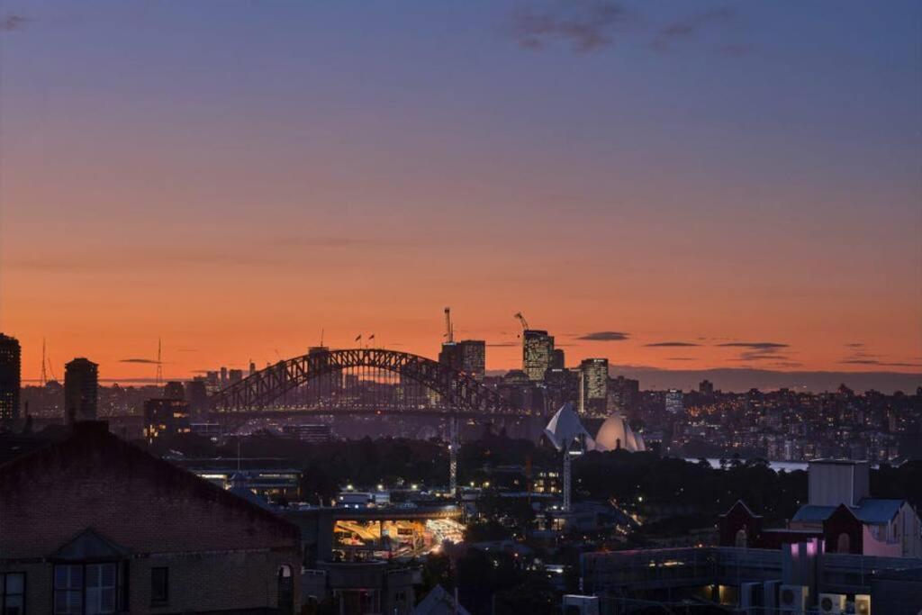 Uninterrupted Harbour Bridge & Views + Pool Apartment Sydney