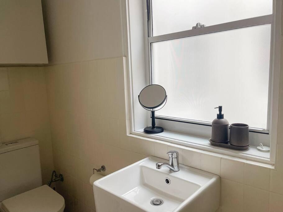 Roosevelt - Potts Point *