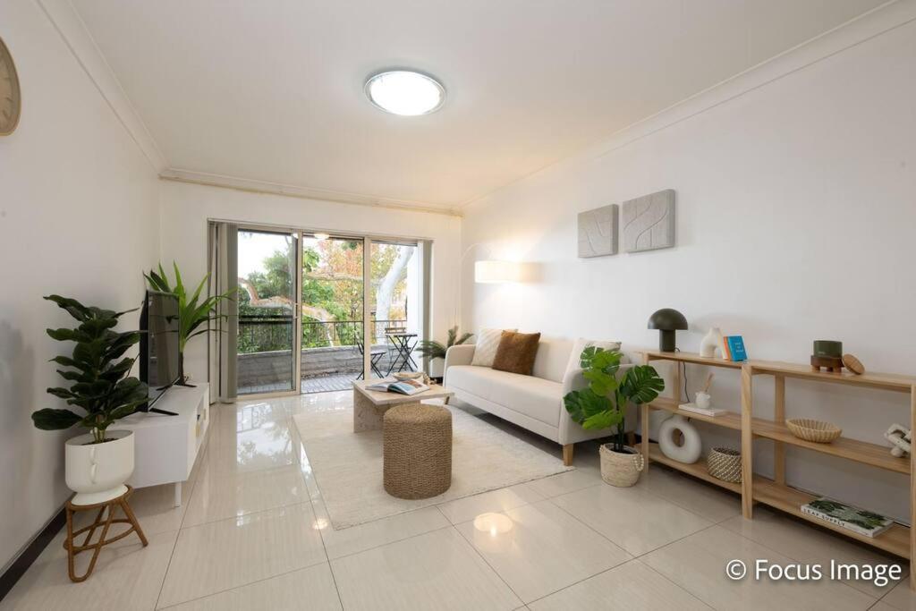 Campsie 2 Bed Spacious / Nca069 *