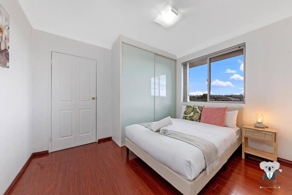 Campsie 2 Bed Spacious / Nca069 * Sydney