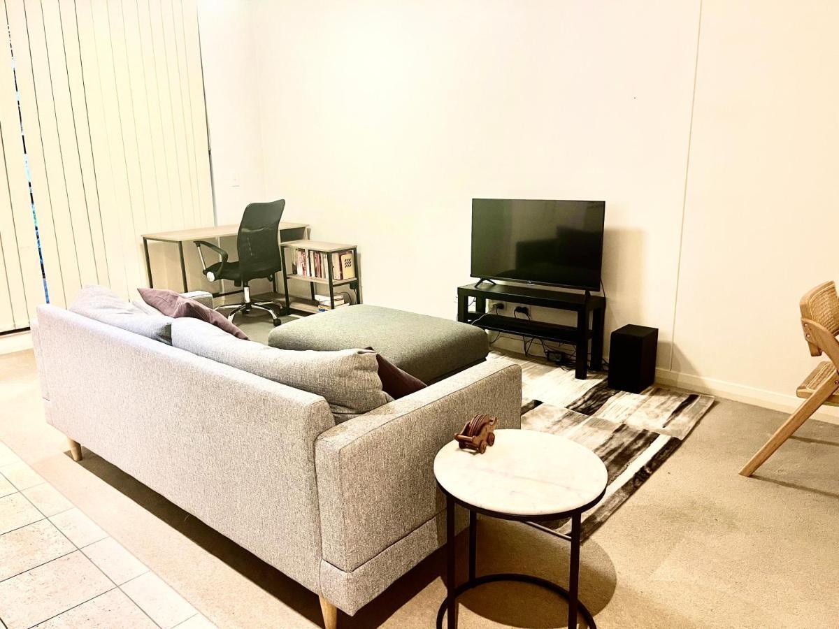 Top Ryde City Apartment *