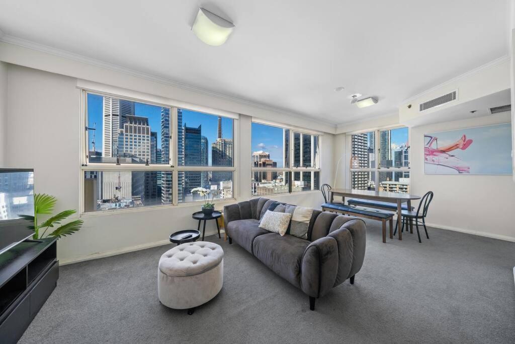 Glorious 3 Level Sub-penthouse Apartment