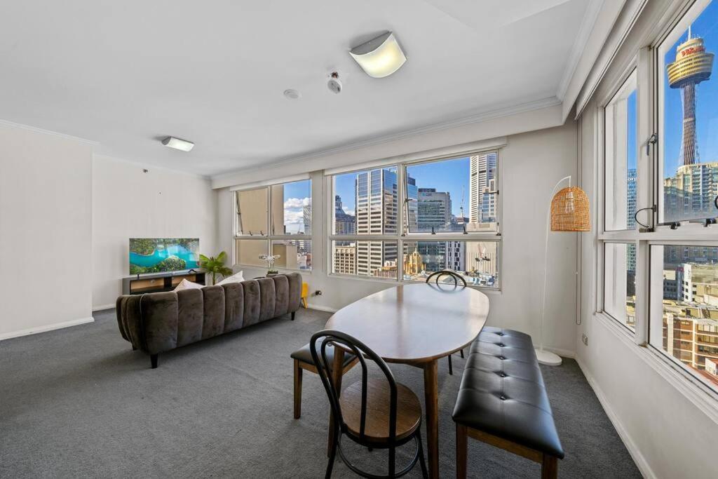 Glorious 3 Level Sub-penthouse