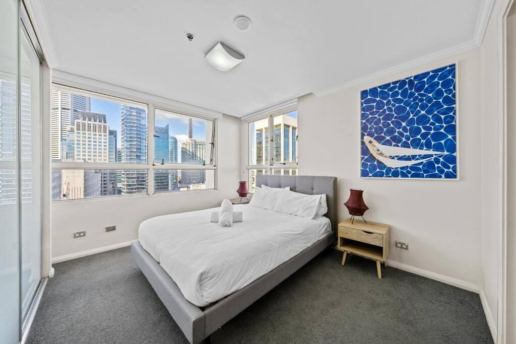 Glorious 3 Level Sub-penthouse Apartment Sydney