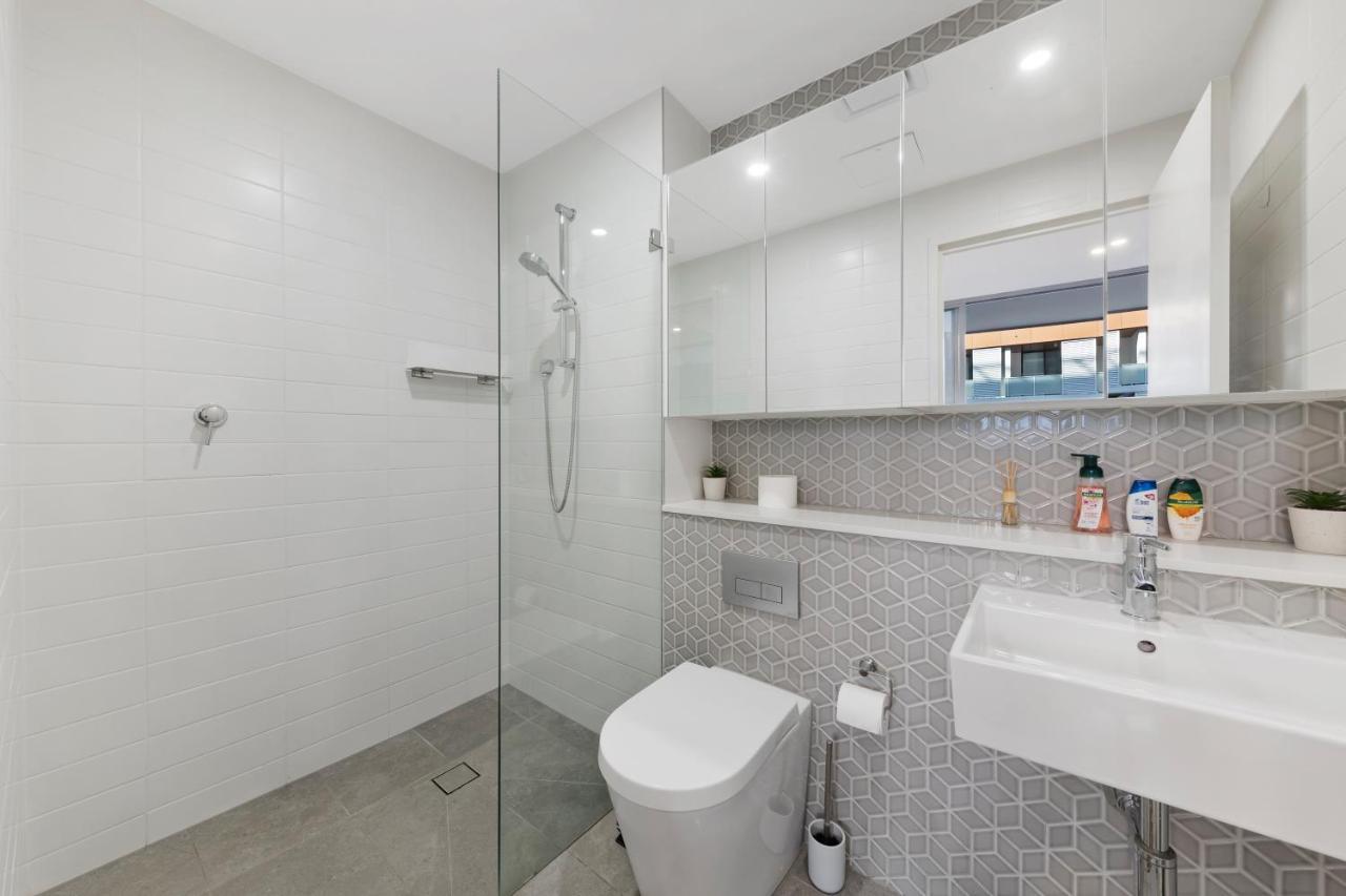 Entire In Wolli Creek Apartment