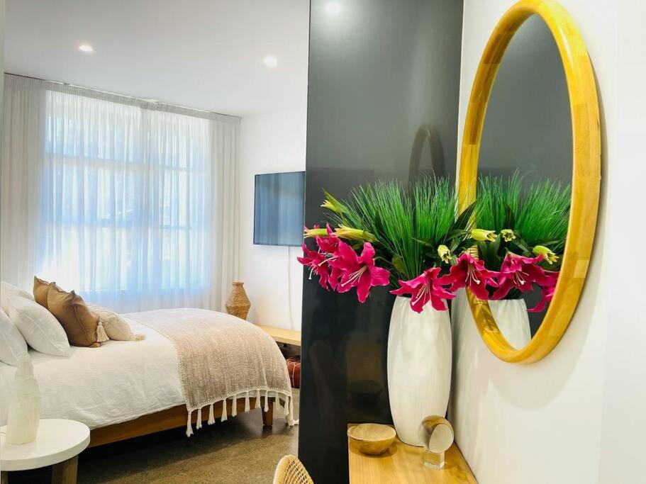 Kozyguru / Botany / 3 Bedroom Designer / Nbo003 Apartment Sydney