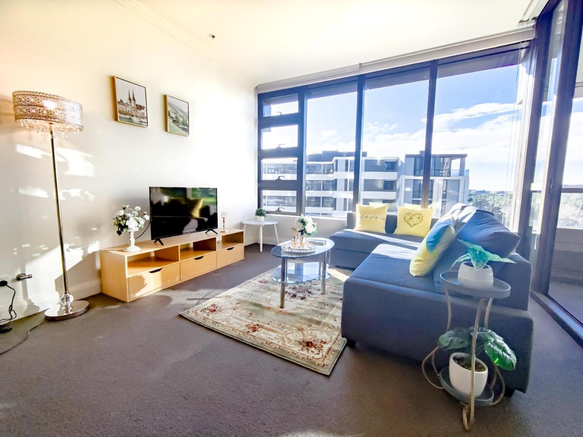 Comfy & Bright 1 Bed Olympic Apartment *
