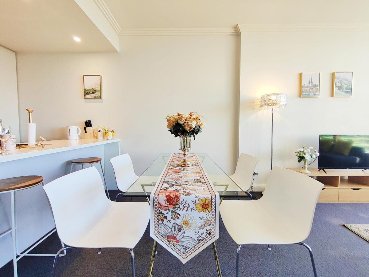 Comfy & Bright 1 Bed Olympic Apartment *