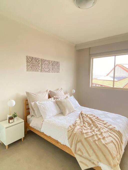 In Chiswick With Pool, Sauna & Gym Apartment *