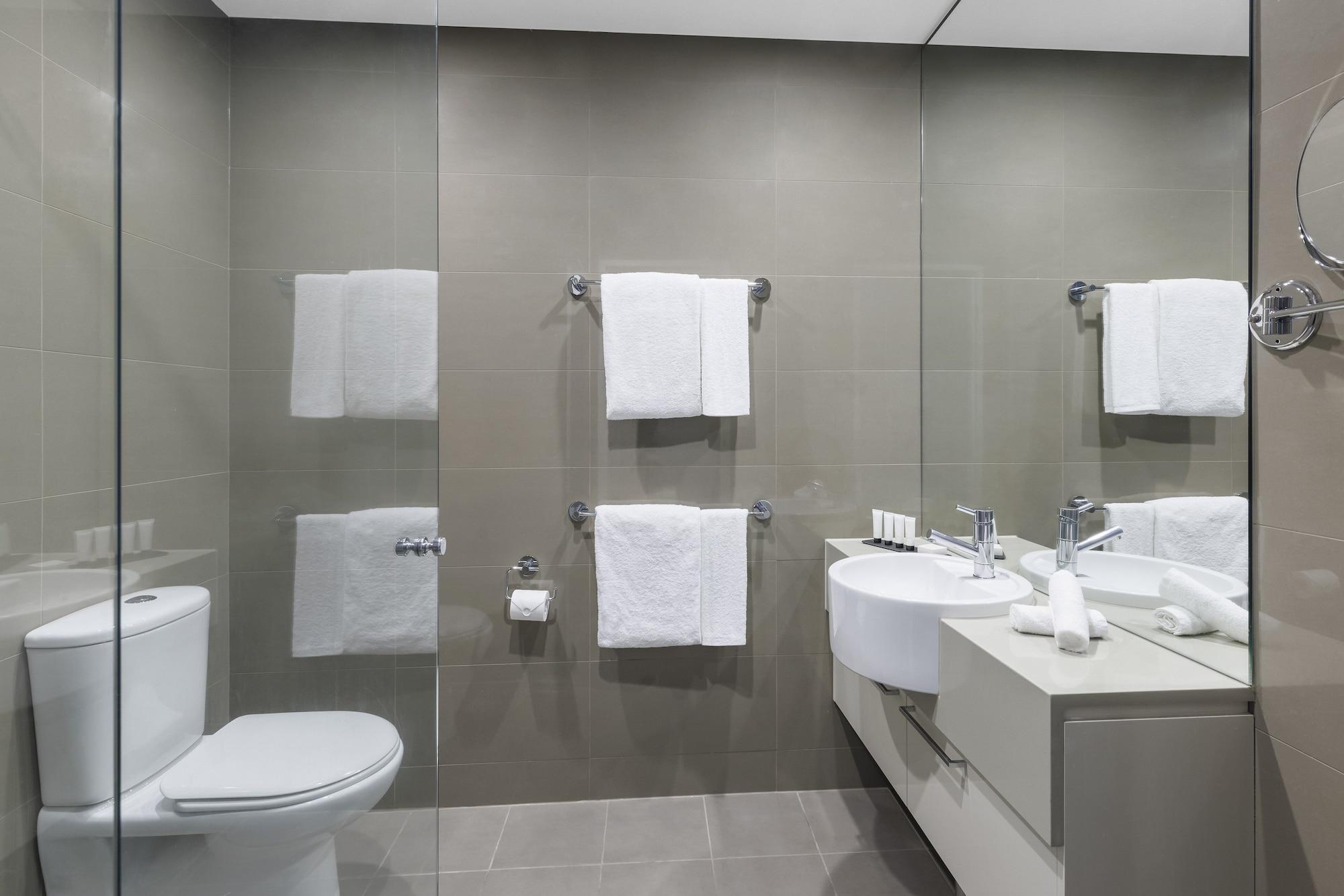 Holiday & Bondi Junction