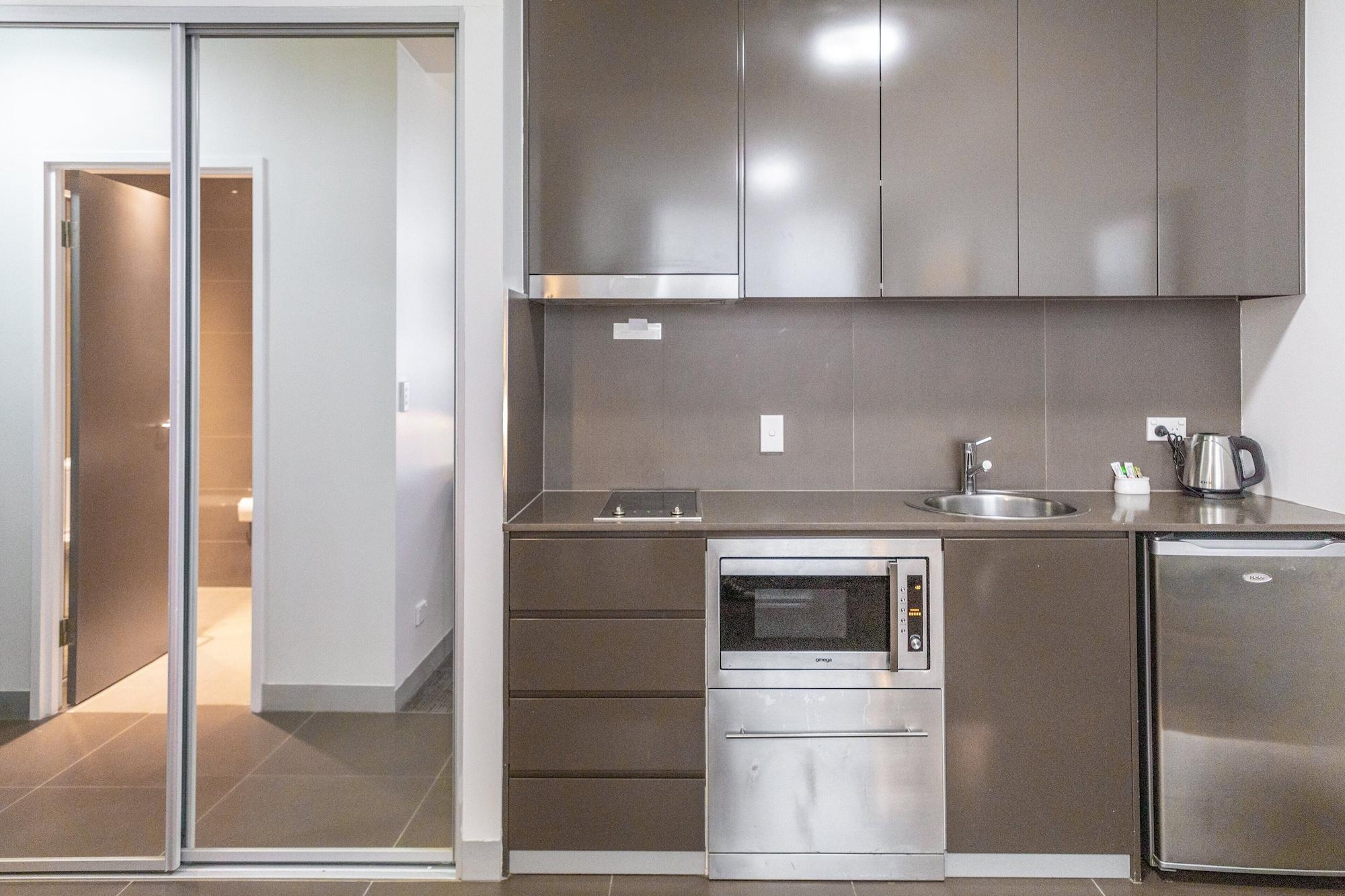 Aparthotel Holiday & Bondi Junction 4*