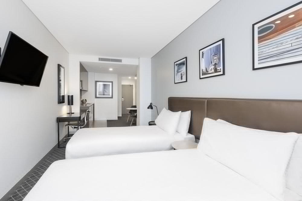 Holiday & Bondi Junction