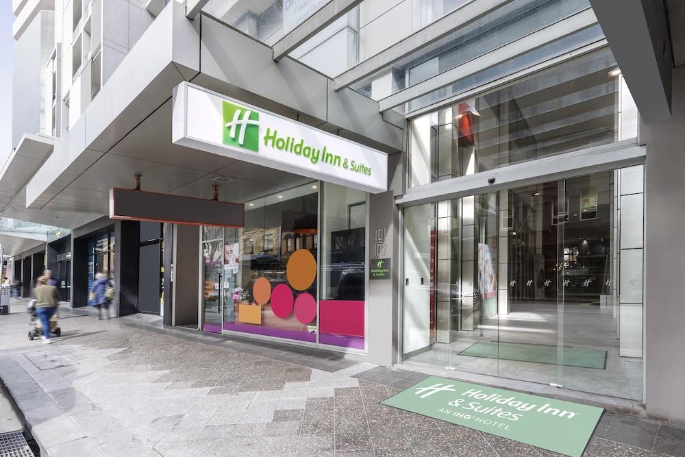 Holiday & Bondi Junction 4* Sydney