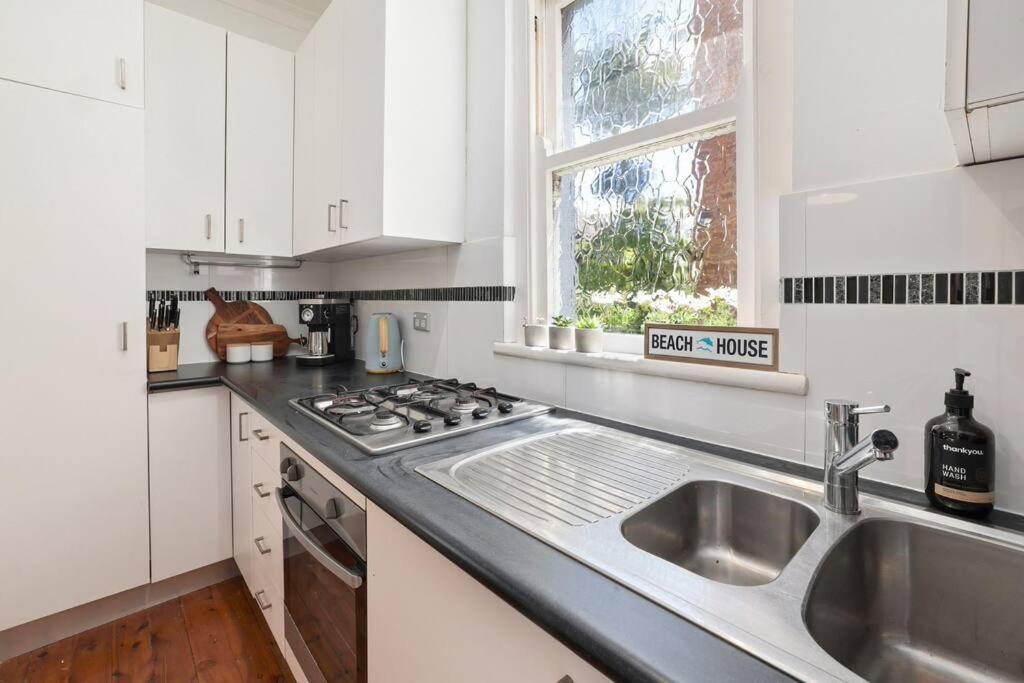 Apartment Spacious Art Deco In The Heart Of Manly *